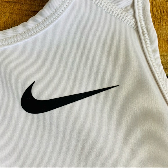 Nike sports bra (white, small) - Picture 9 of 12